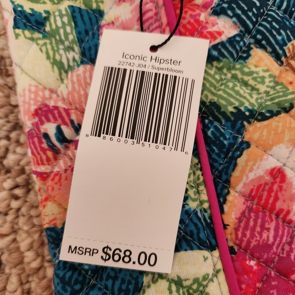 Vera Bradley Iconic Hipster in Superbloom - Picture 3 of 5